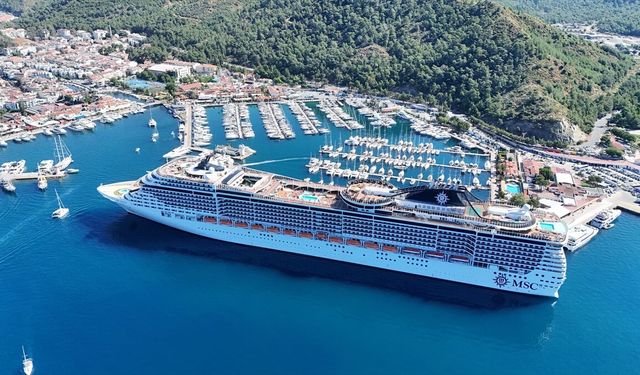 Marmaris'e 'MSC Divina' kruvaziyeri 3 bin 786 turistle geldi