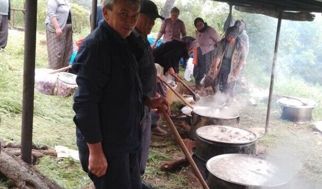208 yıllık 'Olcak Dede' geleneği; dualar edildi, kurbanlar kesildi