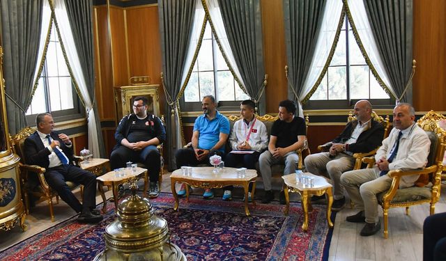 Başkan balaban şampiyon sporcuları ağırladı
