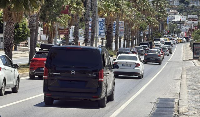 Bodrum'da son 36 saatte 25 binden fazla araç çıkış yaptı