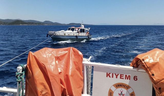 Bodrum'da sürüklenen tekne kurtarıldı