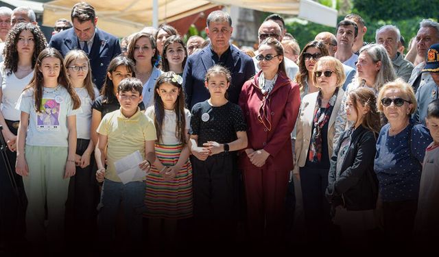 Başkan Tugay'dan Zübeyde Hanım’ın anıt mezarı başında duygu dolu mesaj