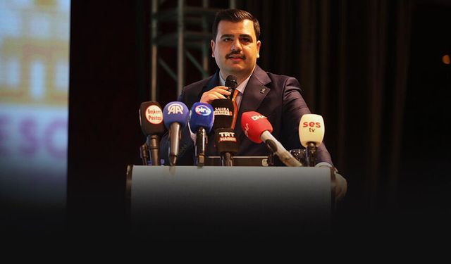 Ailesi ile kutsal topraklara gitti...  AK Partili İnan hacı oldu