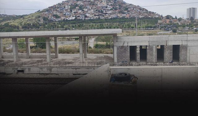 MHP’li Altınkeser’den Büyükşehir’e: İZBAN'da 'duran istasyon' tepkisi!