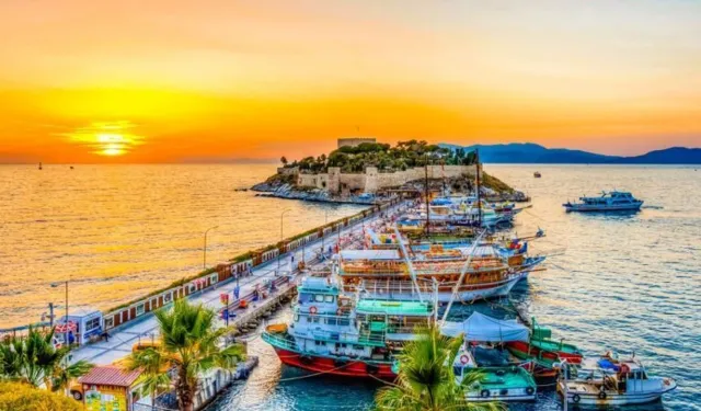 Kuşadası'nda 9 günlük bayram tatili turizmcileri sevindirdi