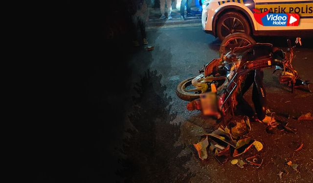Motosiklet sürücüsünün ağır yaralandığı kaza anı kamerada
