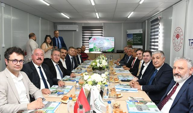 İzmir'deki Sera OSB'deki altyapı çalışmaları incelendi