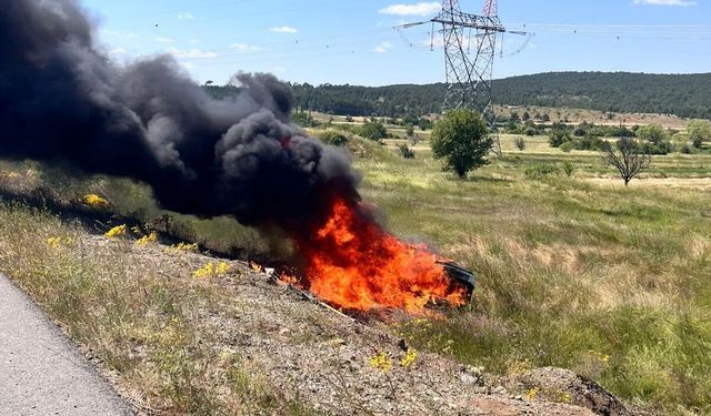 Kütahya'da devrilen otomobildeki 5 kişi yaralandı