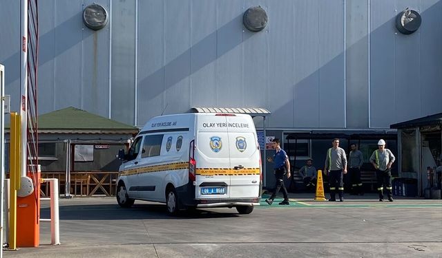 Kimya fabrikasındaki parlamada 2 işçi hastanelik!