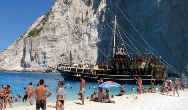Dünyaca ünlü plaja giriş yasaklandı!