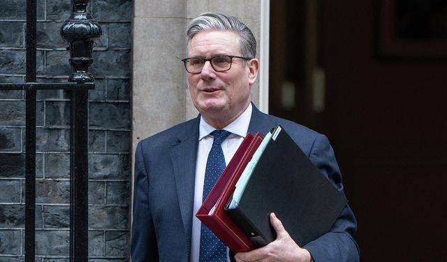 İngiltere Başbakanı Keir Starmer istifa etti!