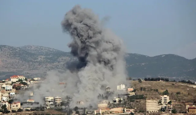 İsrail savaş uçakları, Lübnan'ı bombalıyor