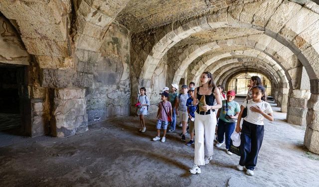 İzmir’in mirası çocuklarla geleceğe taşınıyor