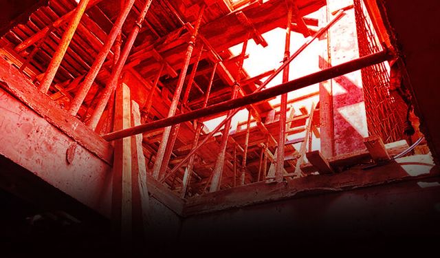 Makara devrildi, iskele çöktü: 2’si ağır 4 işçi yaralandı