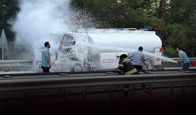 Muğla'da faciadan dönüldü: Mazot tankeri alev aldı