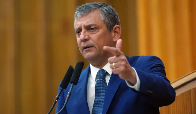 Özgür Özel’in Manisa ekibine operasyon: İki isim gözaltında!