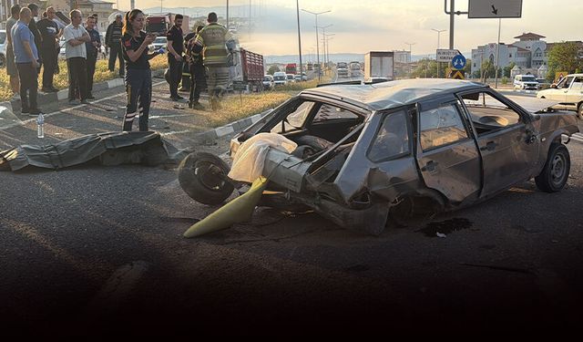 TIR'la çarpışan otomobil takla atıp karşı şeride geçti: 1 ölü, 2 yaralı