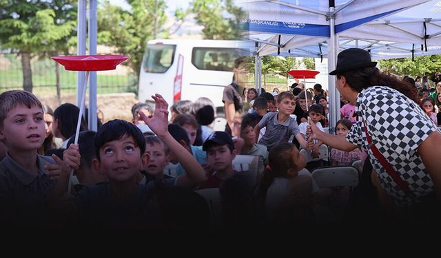 Başkan Tugay'dan çocuklara çifte karne sevinci!