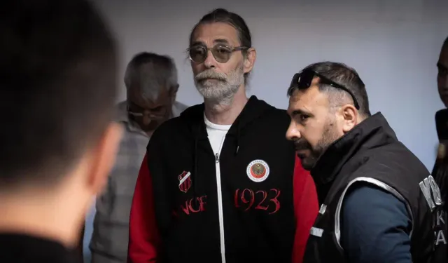 Erdal Beşikçioğlu gözaltına alındı