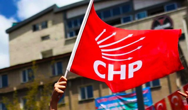 CHP'de 4 il başkanı görevden alındı