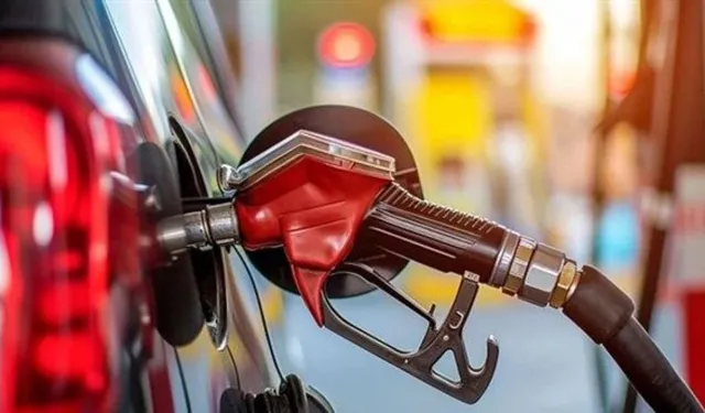 Araç sahiplerine müjde! Motorin fiyatları düşüyor