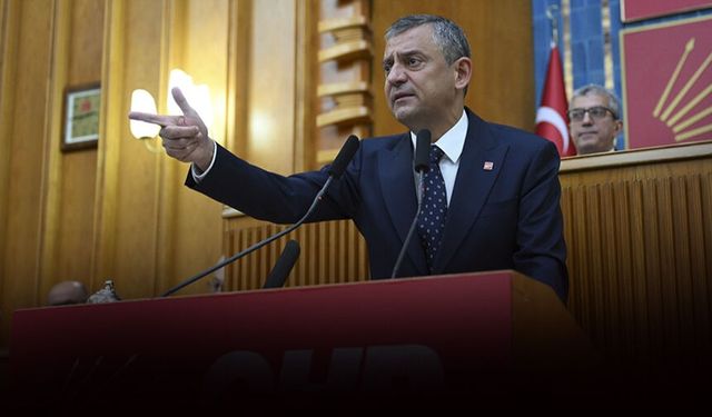 Özgür Özel, CHP Grubu'na veda etti: Yeni partiyi hep birlikte kuruyoruz
