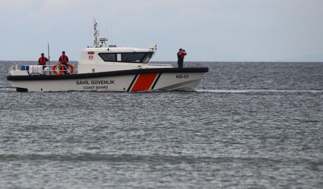 Fethiye açıklarında gezi teknesinde yaralanan kişiye tıbbi tahliye
