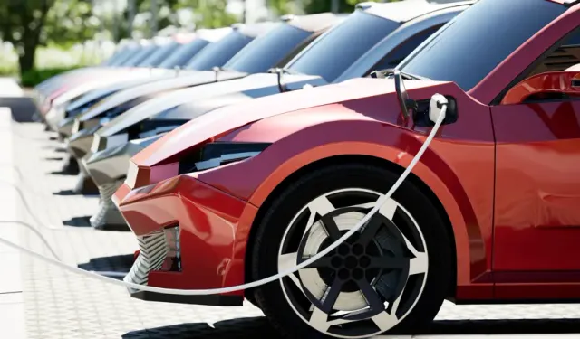 Sıfır ve ikinci el elektrikli otomobillerde 165 bin lira indirim