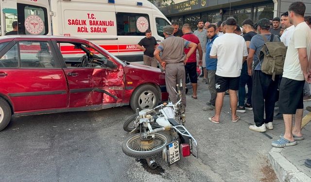 Aydın'da motosiklet ile otomobilin çarpıştı: 1 kişi hastanelik!