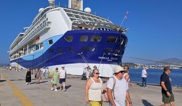 Bodrum'a kruvaziyerle 1813 turist geldi