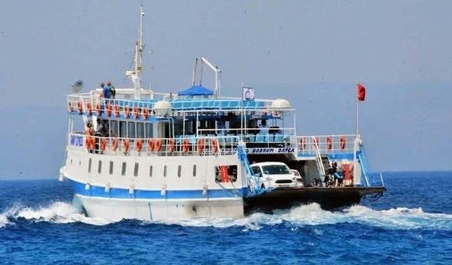 Bodrum'da feribot seferlerine fırtına engeli