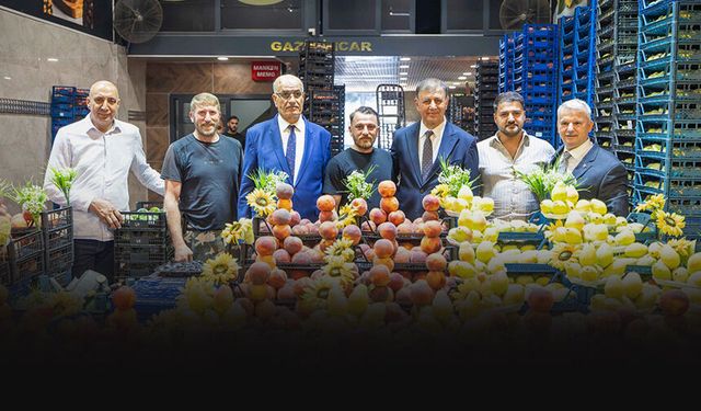 Cemil Tugay müjdeyi verdi: İzmir’e yeni hal geliyor
