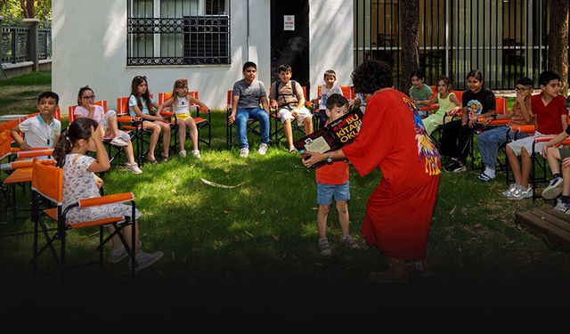 İzmir'in kütüphanelerinde çocuklar için renkli yaz atölyeleri başladı