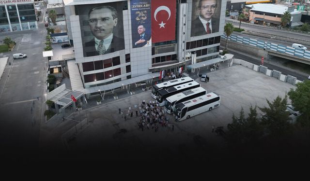 AK Parti'nin 25. yılında İzmir’den başkente dev çıkarma... 100 otobüsle 5 bin kişi yola çıktı!