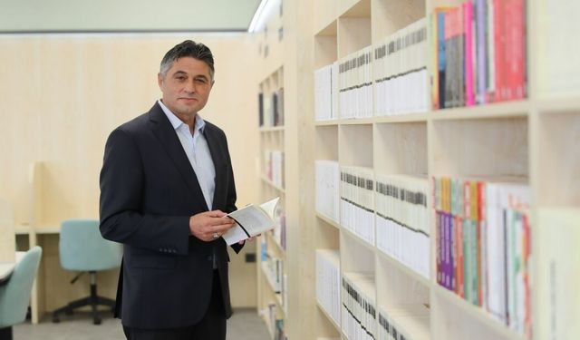 Aliağa Belediyesi kentin hafızasını kitaplarla geleceğe taşıyor
