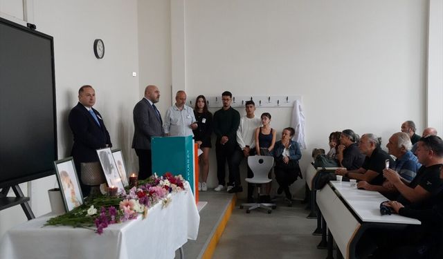 İzmir'de kadavra bağışçısı Demet Karakaş anıldı