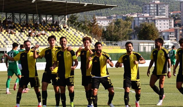 Aliağa FK gümbür gümbür başladı: Zirveye kondu!