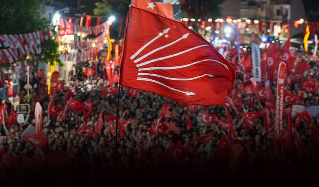 CHP İzmir’de üye harekatı: Gidenlerin yerine yenileri!
