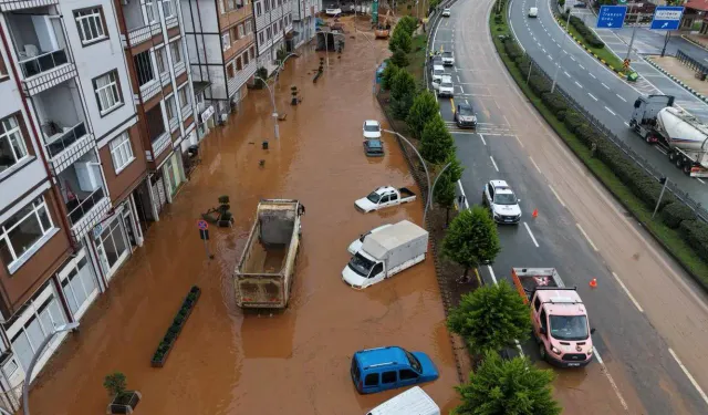 Rize’de sağanak etkili oldu: Sel ve taşkınlara yol açtı