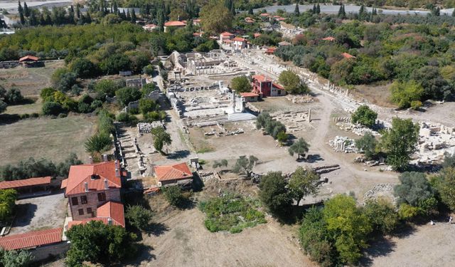 3 bin 500 yıllık Stratonikeia Antik Kenti havadan görüntülendi!
