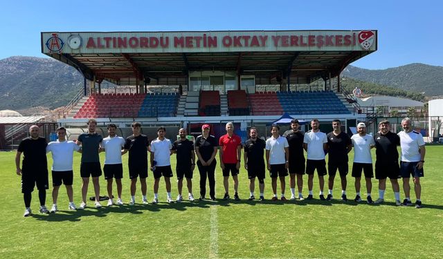 Altınordu tesisleriyle futbola hizmet veriyor