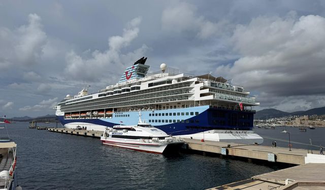 Bodrum'a denizden bin 850 turist