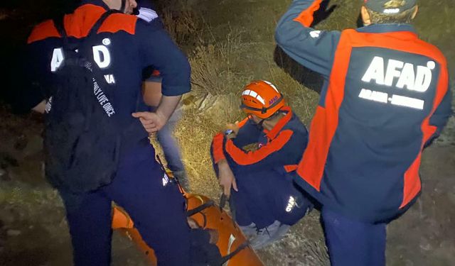 Milas'ta yürüyüş sırasında fenalaşan kişiyi AFAD ve jandarma ekipleri tahliye etti