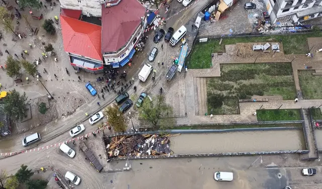 İstanbul’da sel sonrası çarpıcı tablo: Aylarca sürecek yağış, bir günde alındı...