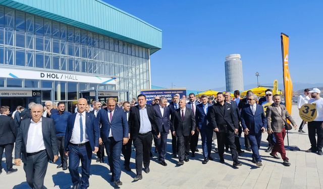 İzmirli sanayicinin sandık heyecanına MHP’den destek!