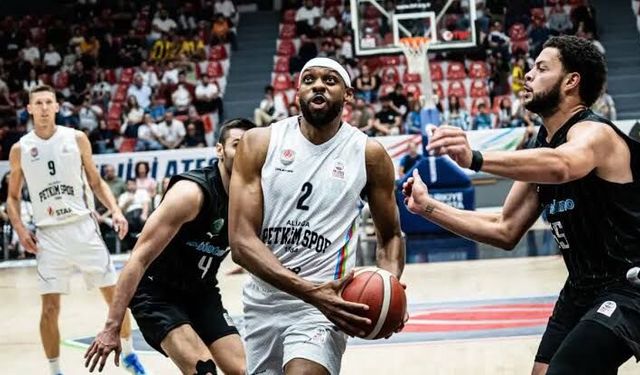 Petkimspor evinde teslim oldu!