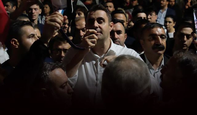 YENİ Partili Güç'ten 'Cemil Tugay' açıklaması: “İstifa edene kadar eylemlerimiz sürecek”