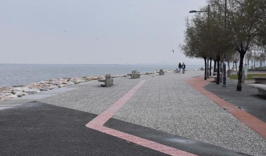 İzmir 'evde kal' çağrısına uydu