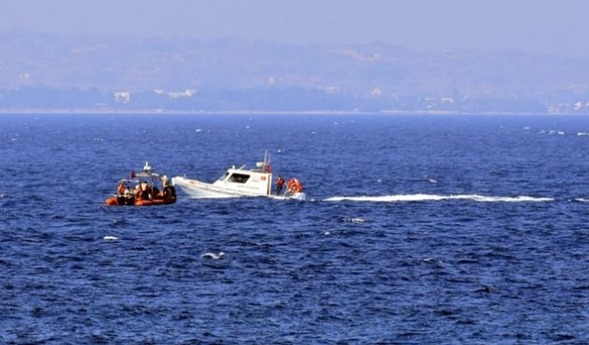 Ege sularında can pazarı! Göçmenleri taşıyan tekne battı