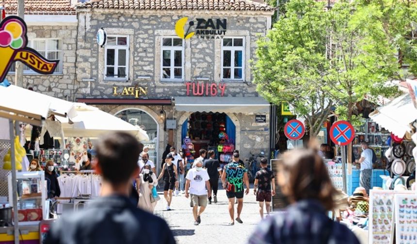 Turizm cenneti Çeşme'de vaka sayısı sıfıra düştü! Rezervasyon yağmaya başladı